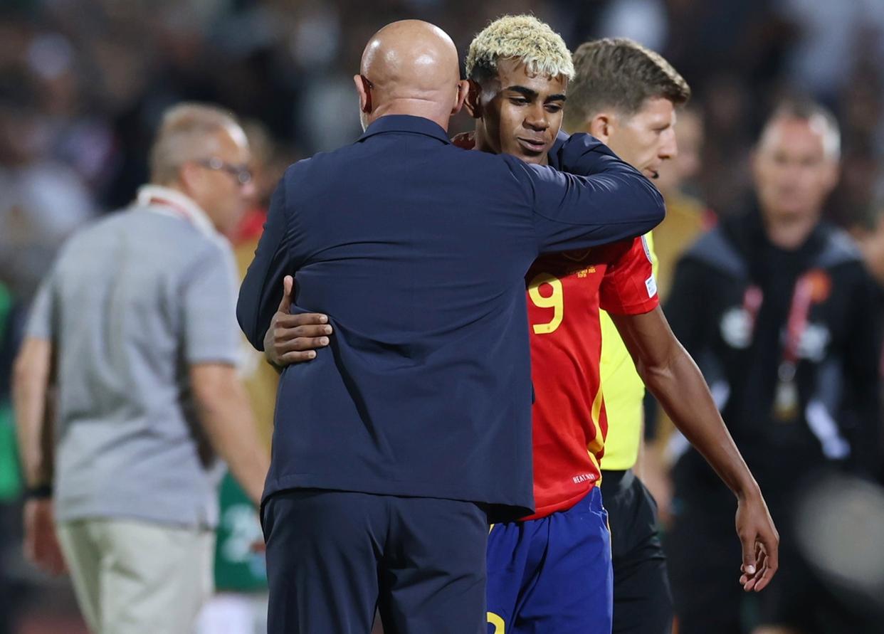 Karsa连续五场比赛得分超过比分优势明显，西班牙队挑战极限！的简单介绍