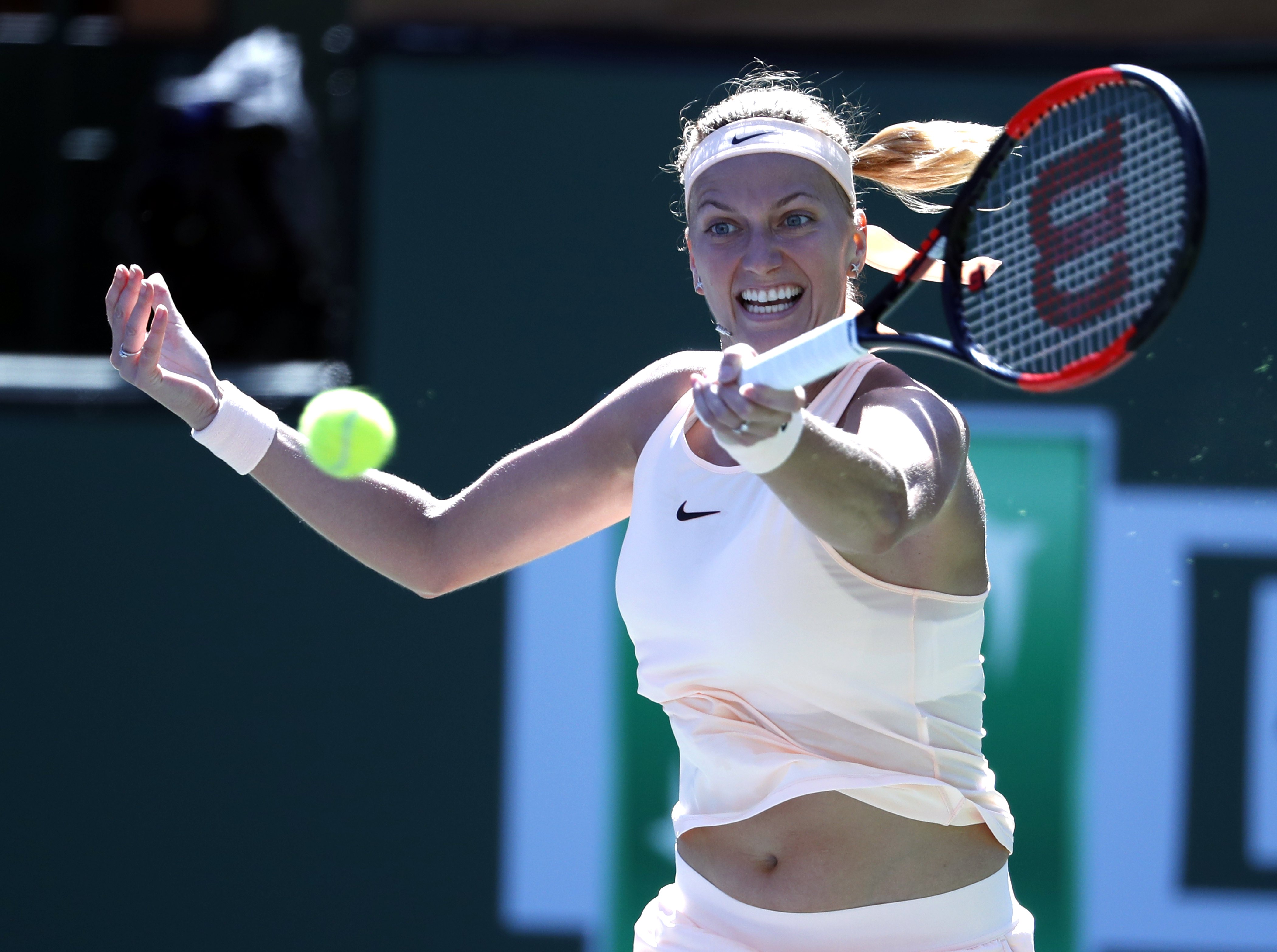 28圈体育-关于科维托娃回归赛场，逆转首场状态亮眼，曼联观众沸腾！的信息